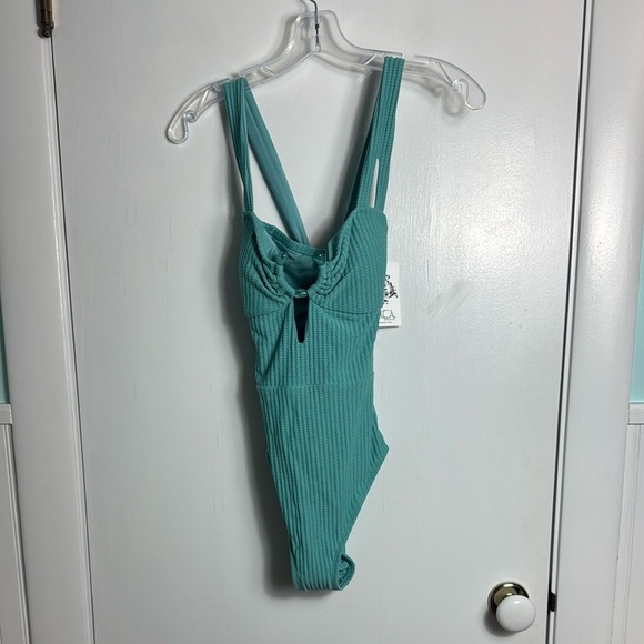 NWT Becca Women's Line In The Sand One-Piece Swimsuit Teal Size Medium - Picture 2 of 10